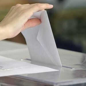 Un error en la web de los recuentos deja en vilo las elecciones hasta el escrutinio general