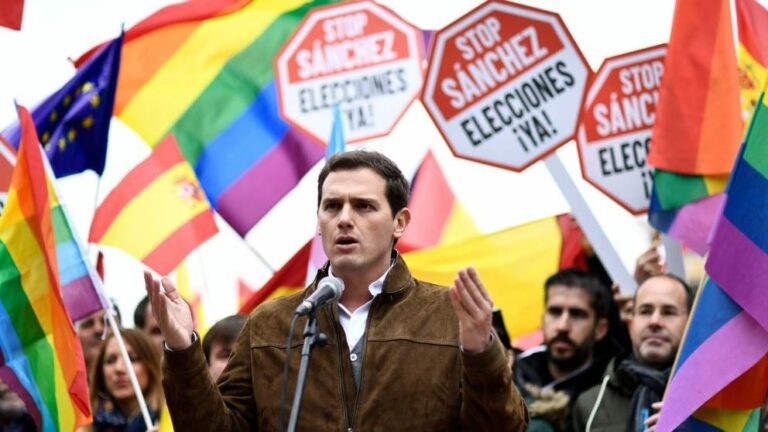 VOX, tras pactar con C's, sobre el Orgullo LGTBI: "Habrá que ver si seguimos permitiendo que lo organicen"