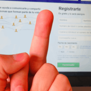 Admiten a trámite una demanda colectiva contra Facebook: podría indemnizar a todos sus usuarios en España con 200 euros