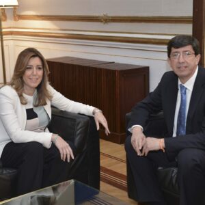 Susana Díaz alecciona a Pablo Iglesias: "Esto no va de sillones"