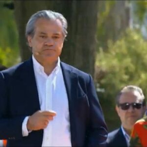 Marcos de Quinto y su combo veraniego: Chávez, ultraizquierda, Macron, PSOE y dictadura en un solo tuit