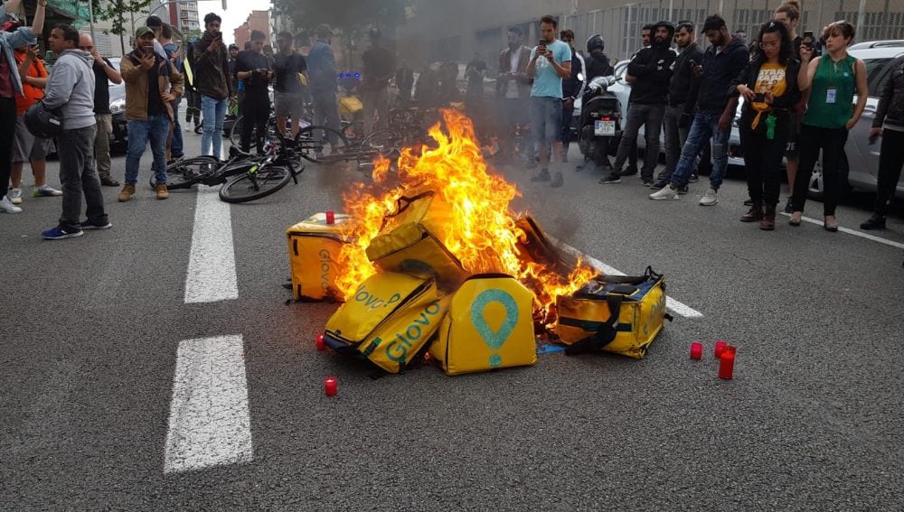 Dueño de Glovo afirma que sus 'riders' no son sus trabajadores y que ganan una media de 8 euros a la hora