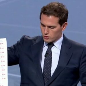Piratean el WhatsApp de Albert Rivera
