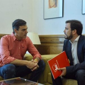 IU no comparte la posición de Podemos y valora votar sí en la investidura ¿Se repetirá el esperpento de La Rioja?
