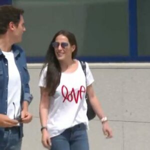 Albert Rivera sale del hospital acompañado de Malú tras permanecer ingresado por una gastroenteritis aguda