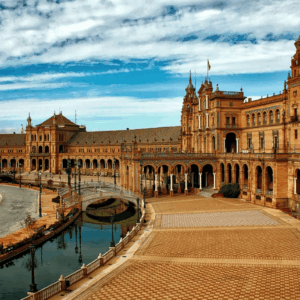 Alojarse en el Aljarafe, una opción ideal para conocer Sevilla y alrededores