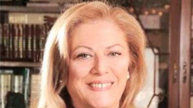Colaboradora en la TV pública de Canarias: "Cuando Dios crea primero al hombre que a la mujer, establece un orden"
