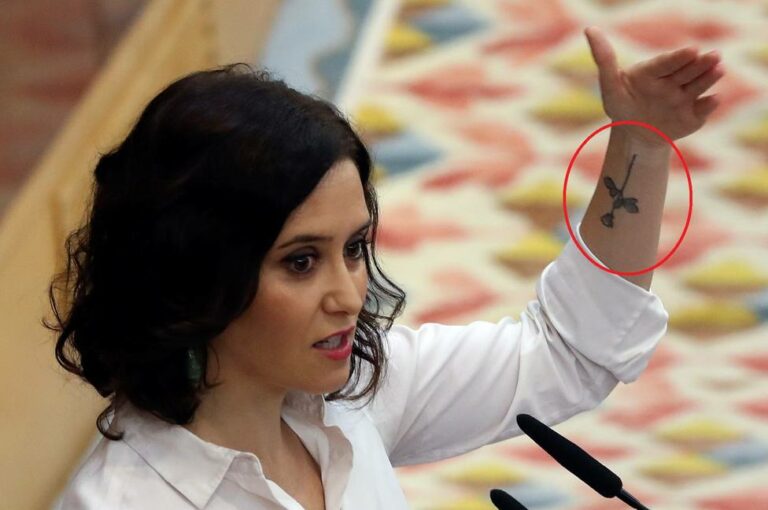 Explican el significado del tatuaje de Isabel Díaz Ayuso que no deja dormir a muchos fachas