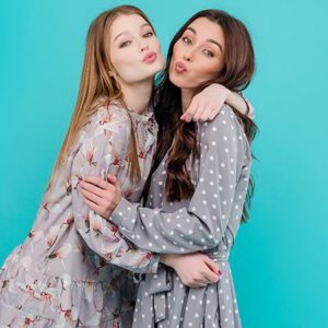 Cómo prepararse para una salida entre amigas