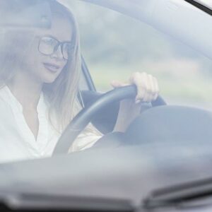 Motivos por lo que tintar las lunas de un automóvil: ventajas y demás