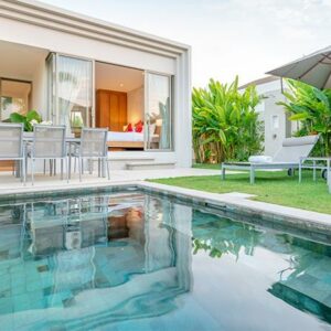 Ideas para decorar un jardín con piscina