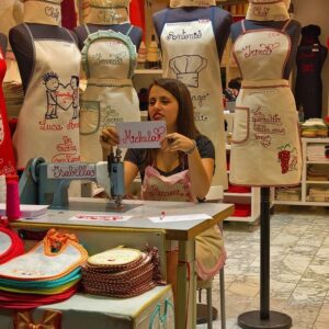 Tareas domésticas que ya no dominamos: la costura