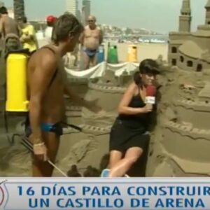 Cuando la reportera de leyenda Paqui Peña nos enseñó un castillo de arena hecho en 16 días