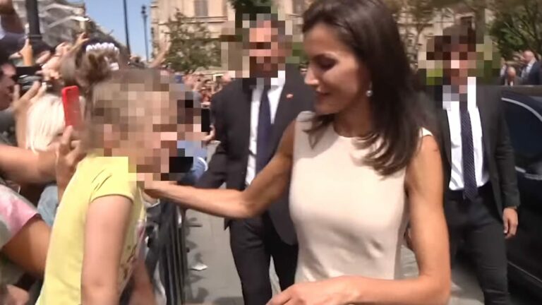 Letizia riñe a un escolta: "Casi me mato. No me has avisado. ¿Cómo es posible?"