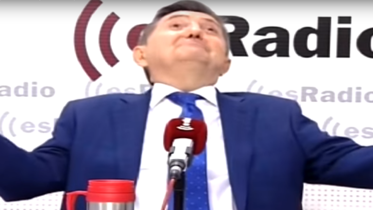 Jiménez Losantos llama "barco negrero" al Open Arms y a su tripulación "sujetos despreciables"