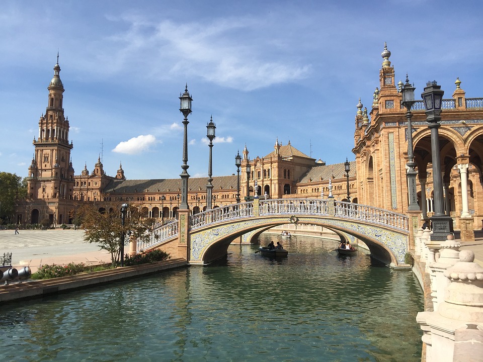 Cosas que no se pueden dejar de visitar al viajar a Sevilla