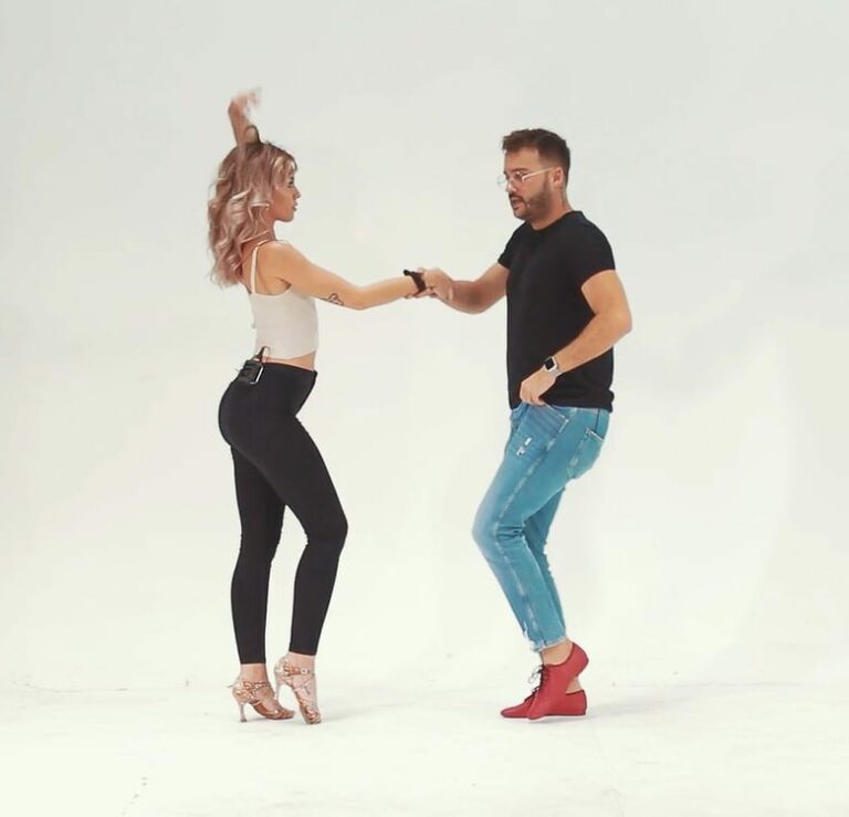 Los pasos básicos de la bachata, el baile latino más sensual