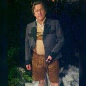 Borrachera de insultos de Hermann Tertsch en Twitter tras su disgusto por la momia voladora