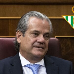 Marcos de Quinto premio al tonto del mes tras decir que “ser independentista es como ser del Betis”