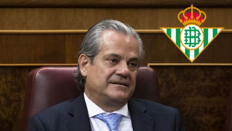 Marcos de Quinto premio al tonto del mes tras decir que “ser independentista es como ser del Betis”