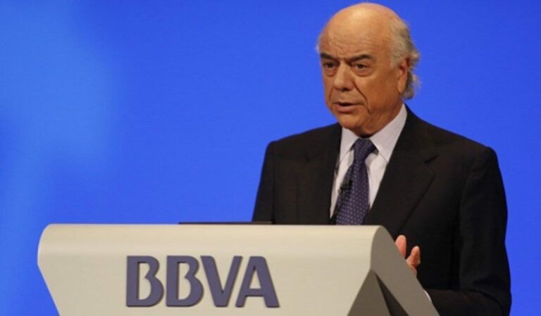 La Audiencia Nacional imputa al expresidente del BBVA Francisco González por los pagos al excomisario Villarejo
