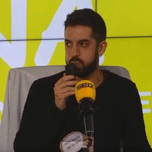 La Vida Moderna estrena alcoholímetro: "mira Hermann Tertsch, sí se puede (ir sobrio)"