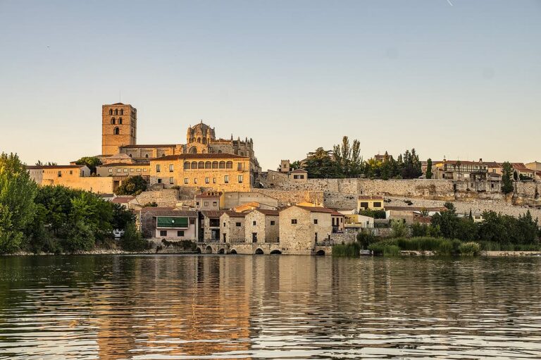 Zamora: un destino para disfrutar con los amigos