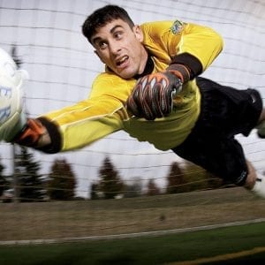 ¿Eres amante del fútbol? ¡Encuentra en tiendas especializadas todo lo que necesitas!