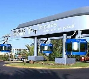 En Tomares no hay dinero para una educación digna pero sí para un teleférico