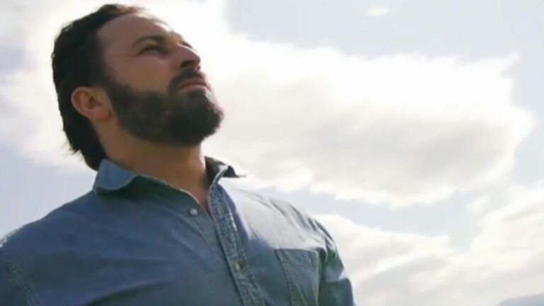 Santiago Abascal invitado por uno o varios jugadores del Madrid a ver el partido contra el Athletic de Bilbao