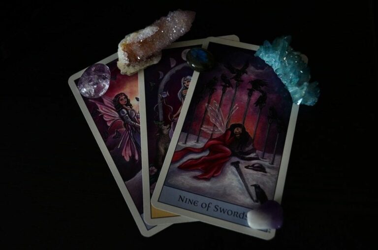 Conoce todo sobre el tarot y cómo puede ayudarte