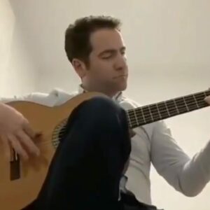 Teodoro García Egea vuelve a imitar a VOX y se arranca por carnavales
