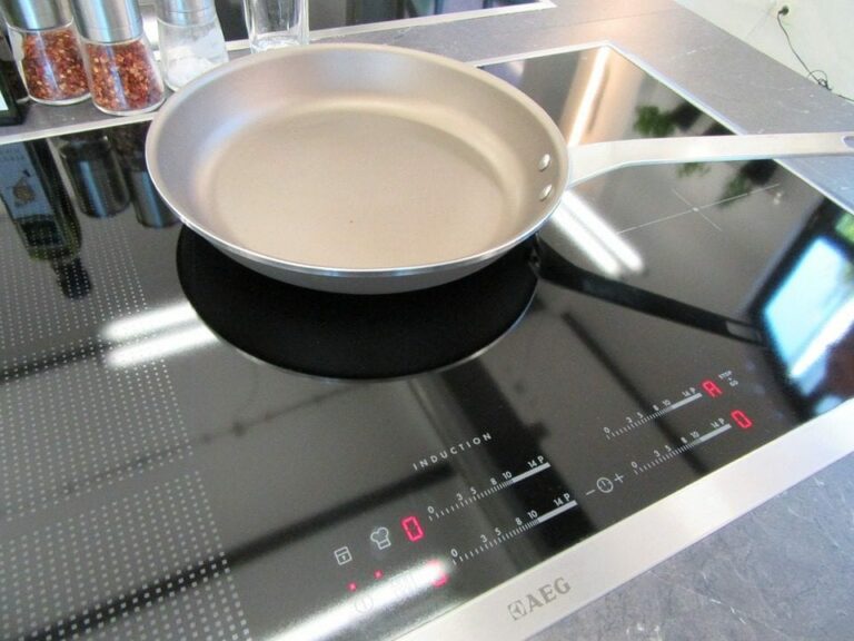Placas de inducción: los elementos perfectos para cocinar en tu hogar