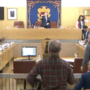 Bronca entre el partido musulmán de Ceuta y VOX: "Ten huevos, sal a la calle y di que quieres matarlos"