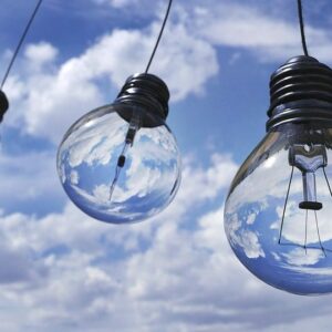 Aprende cómo ahorrar en tus facturas de luz