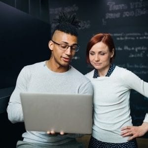 Del amor al odio sólo hay un paso y en cada fase hay una empresa que presta el servicio ideal