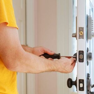 El mejor servicio de reparación de puertas y persianas en Xeraco