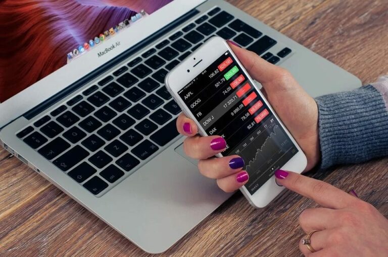 Descubre todas las ventajas de realizar un curso sobre bolsa en Sevilla
