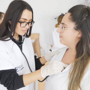 El personal sanitario, más necesario que nunca: razones para convertirte en un profesional de la salud