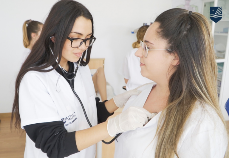 El personal sanitario, más necesario que nunca: razones para convertirte en un profesional de la salud