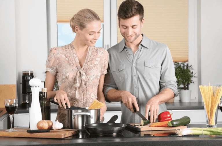 Cocinas con península, la mejor opción para la reforma de tu cocina
