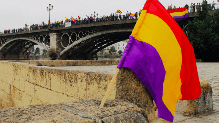 Podemos Andalucía llama a una cacerolada durante el discurso del Rey