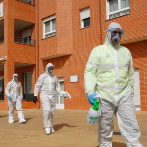 Uno de cada tres muertos en España por coronavirus vivía en una residencia de mayores