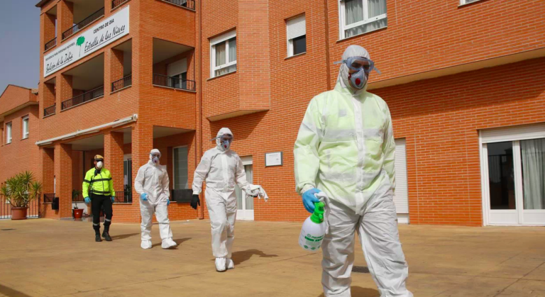 Uno de cada tres muertos en España por coronavirus vivía en una residencia de mayores