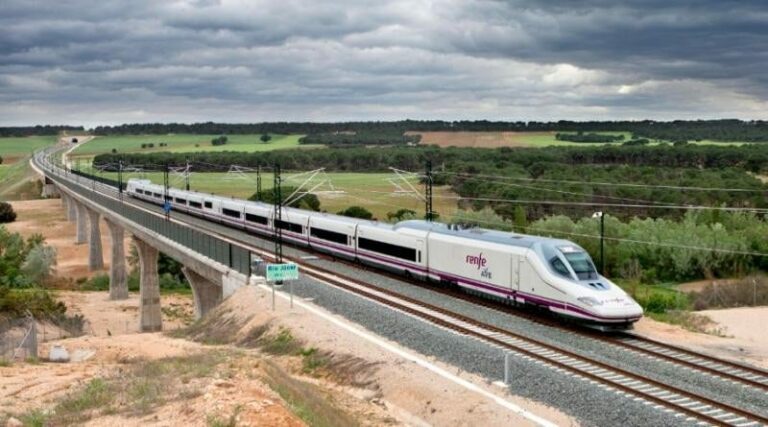 Compromís denuncia viajes masivos desde Madrid hacia la Comunidad Valenciana