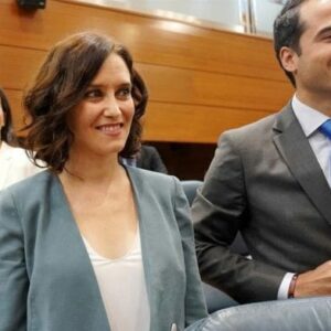 El Supremo anula la venta de 2.935 VPO a fondos buitre tras rechazar el recurso de Ayuso y Aguado