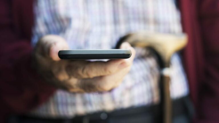 Multan a un hombre de 77 años por estar "cazando pokemons" durante el estado de alarma por el coronavirus