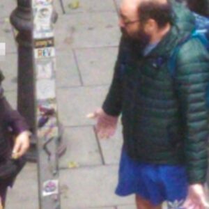 La razón por la que Ignatius Farray da explicaciones a una patrulla de la policía