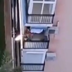 Un hombre se lía a tiros en la localidad alicantina de Finestrat durante el aplauso de las 20 horas