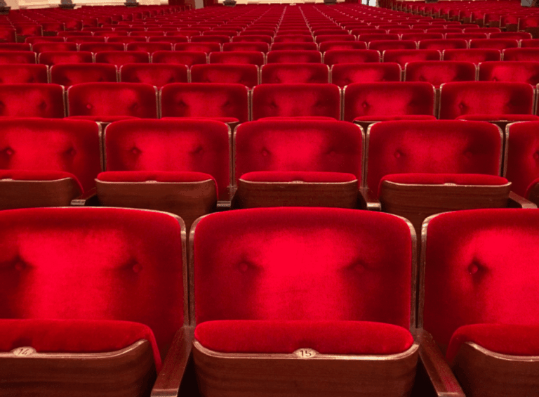 Sevilla suma tres nuevos Bienes de Interés Cultural de la mano de los cines Cervantes, Llorens y Trajano